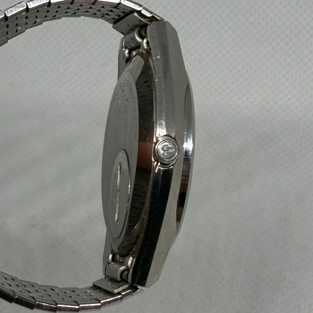 Vintage Seiko King Quartz 5856-8020 Dial Day Date Men's Watch-RUNS!